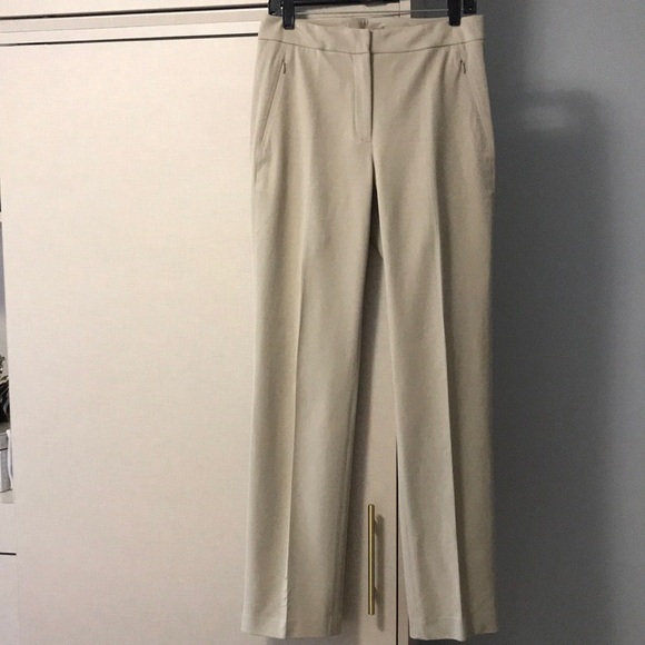 Elie Tahari Pants - Elie Tahari size 8 cotton/ rayonne pants.